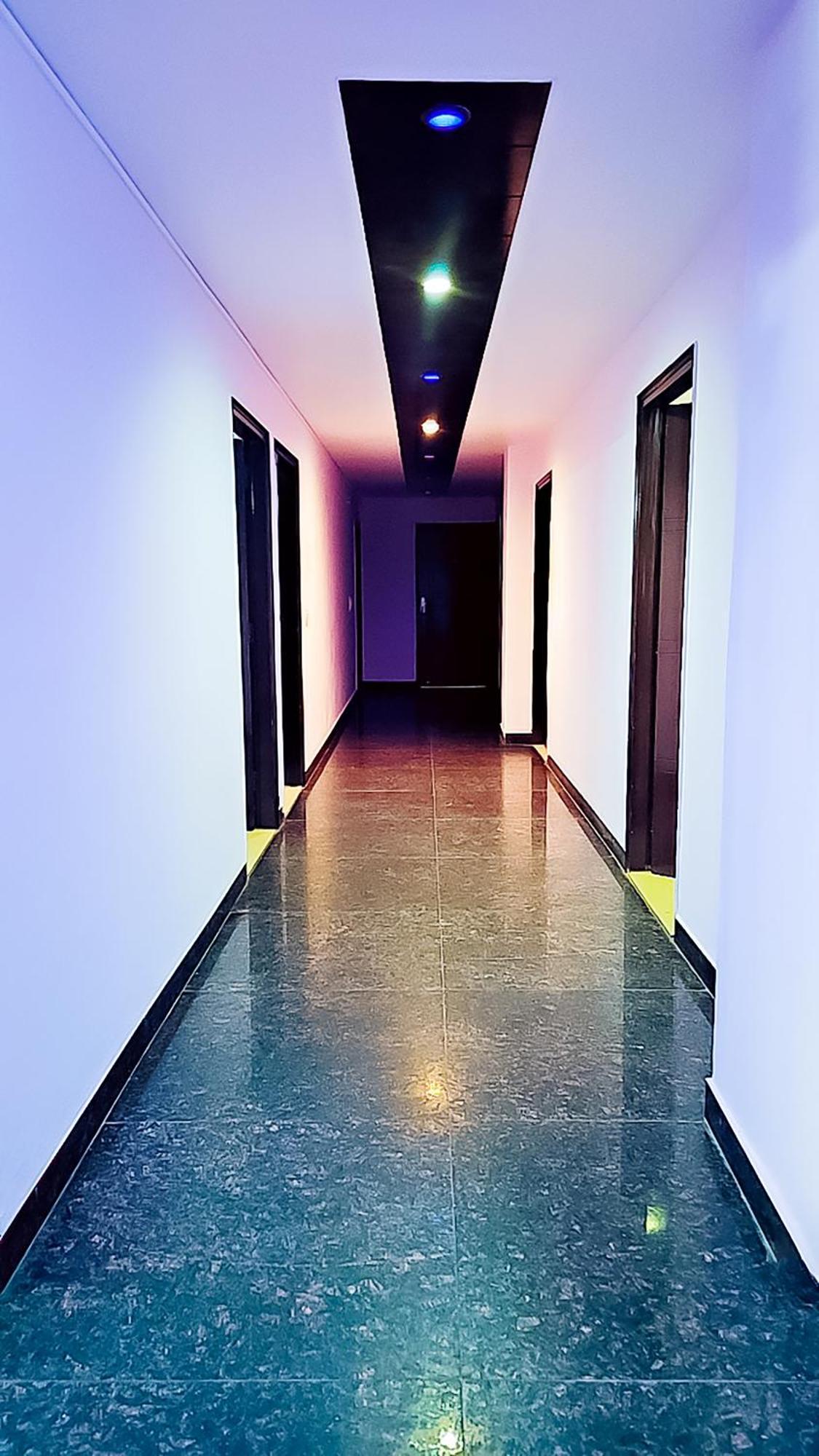 Happy Inn - Near Saket Metro Нью-Делі Екстер'єр фото